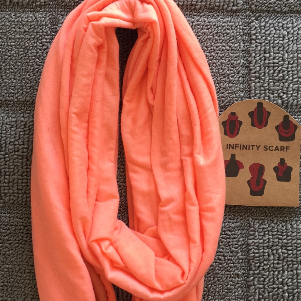 🎁gifted Coral infinity scarf